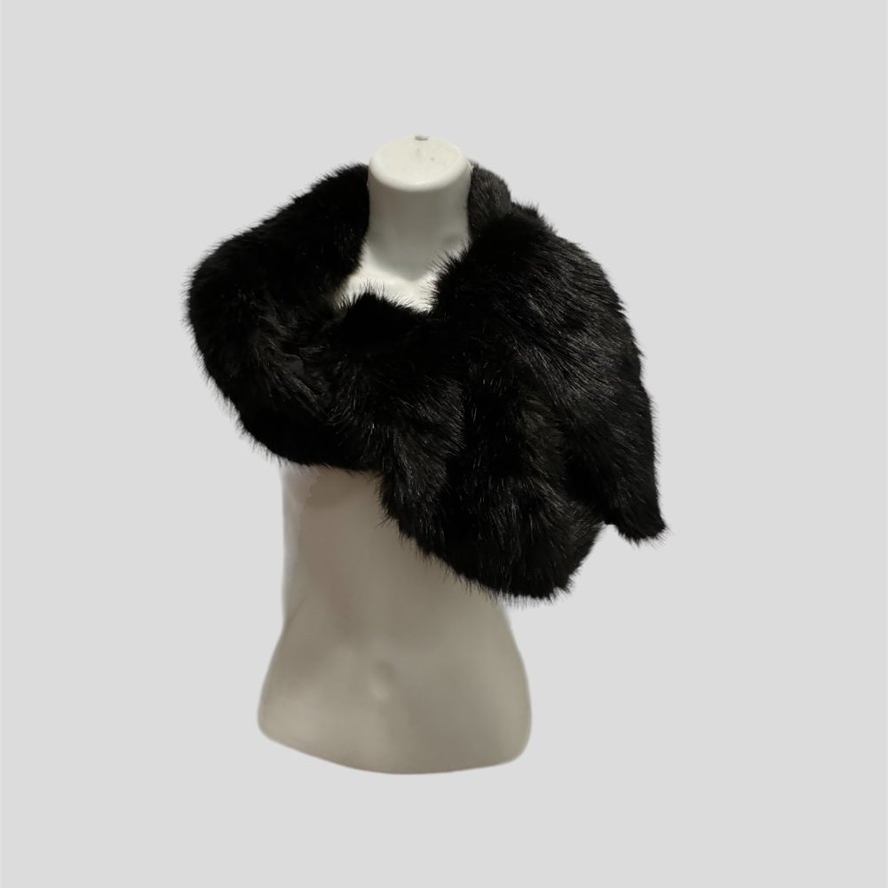 Cejon black faux fur scarf